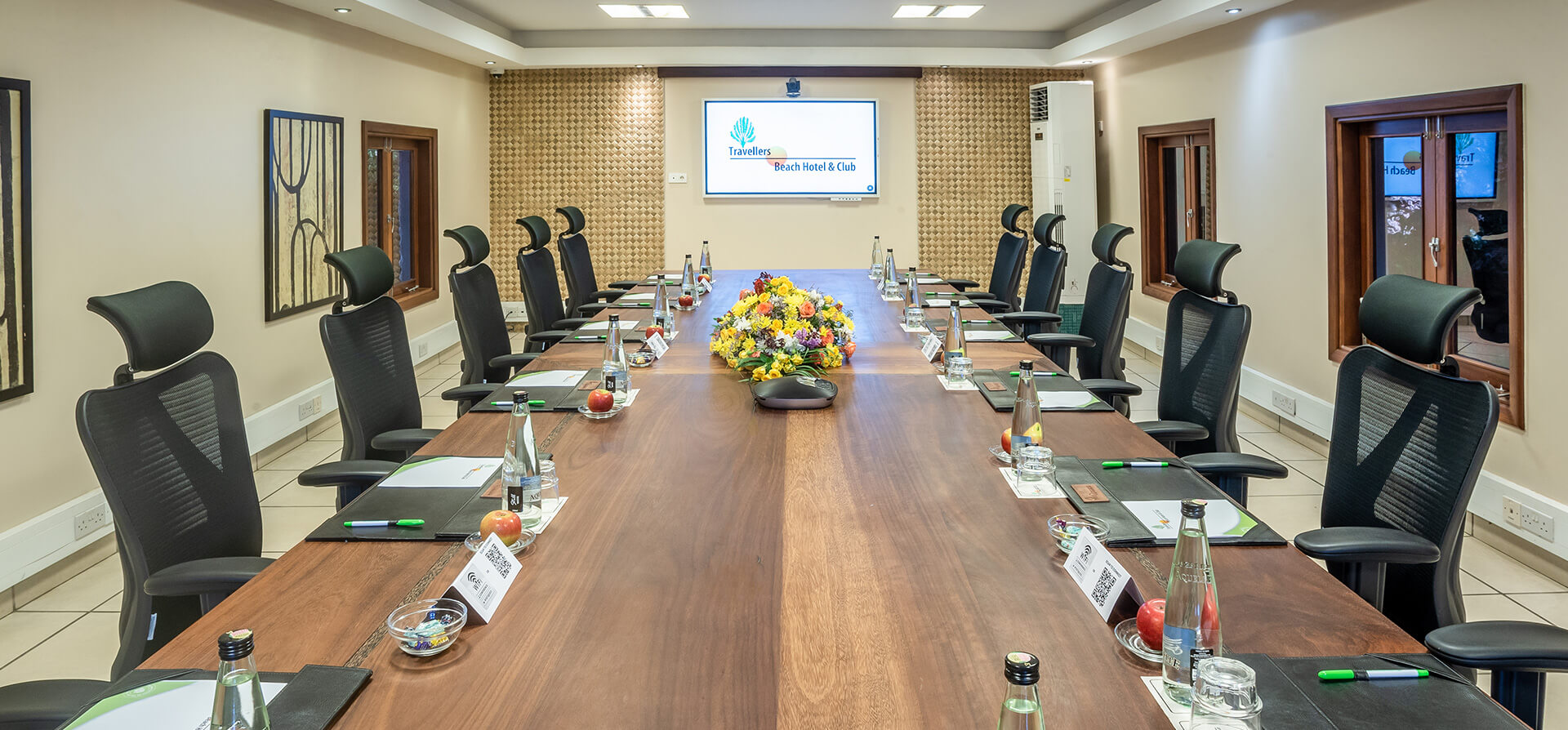 Langoni Boardroom Banner